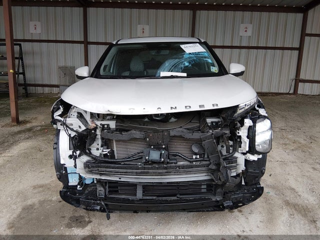 JA4J3VA82SZ019316 Mitsubishi Outlander Se 2.5 2wd