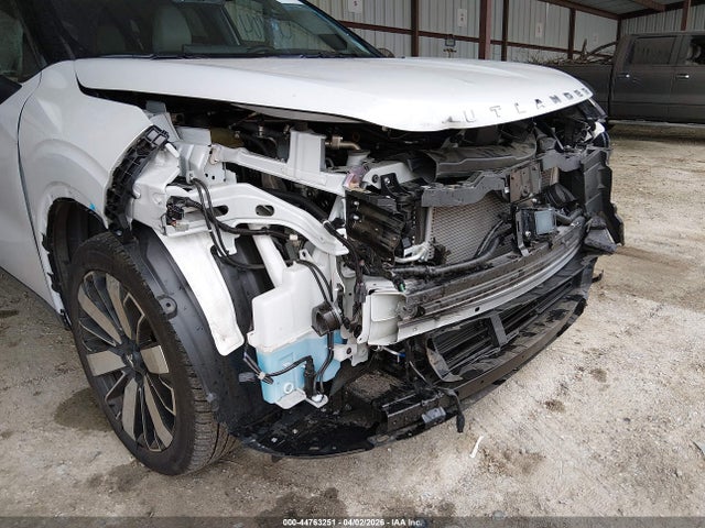 JA4J3VA82SZ019316 Mitsubishi Outlander Se 2.5 2wd