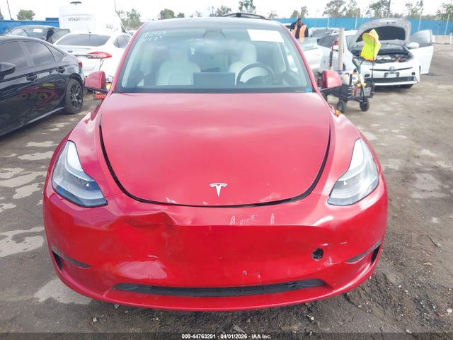 7SAYGDEF9NF410567 Tesla Model Y Performance Dual Motor All-wheel Drive