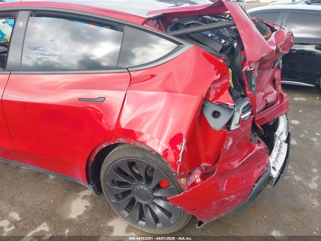 7SAYGDEF9NF410567 Tesla Model Y Performance Dual Motor All-wheel Drive