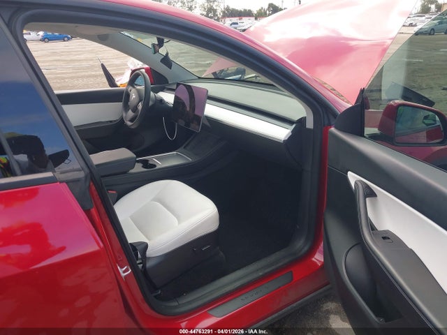 7SAYGDEF9NF410567 Tesla Model Y Performance Dual Motor All-wheel Drive