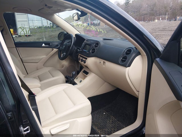 Продажа на аукционе авто 2016 Volkswagen Tiguan S, vin: WVGAV7AX0GW509938, номер лота: 44763318