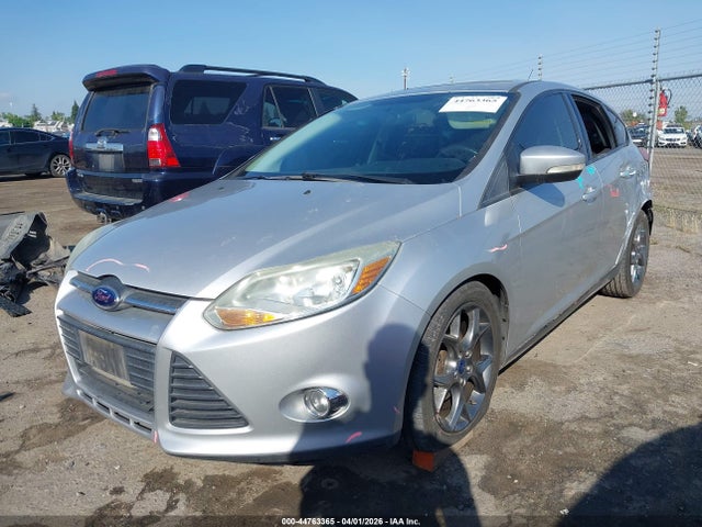Ford FOCUS SE 2014 1FADP3K29EL260048 Image 2