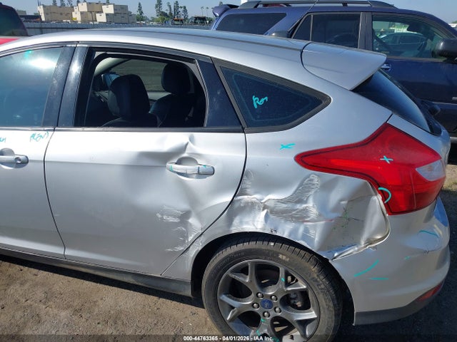 Ford FOCUS SE 2014 1FADP3K29EL260048 Image 6