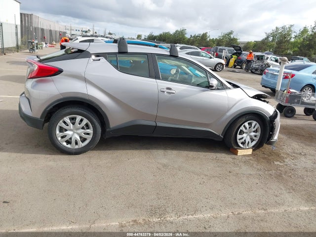 JTNKHMBX5K1033846 Toyota C-HR LE