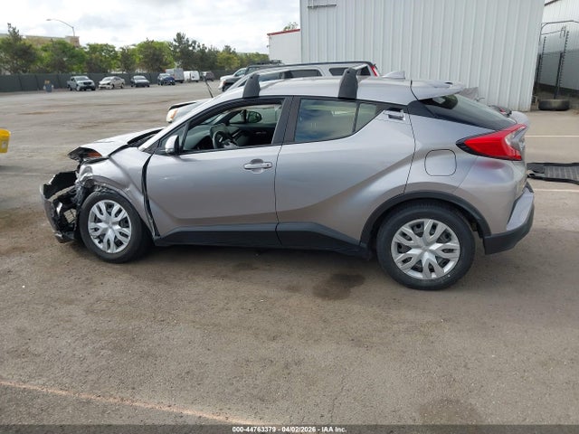 JTNKHMBX5K1033846 Toyota C-HR LE