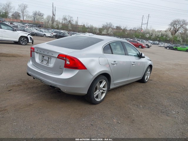 2015 VOLVO S60 YV140MFB9F1315801 Photo 3