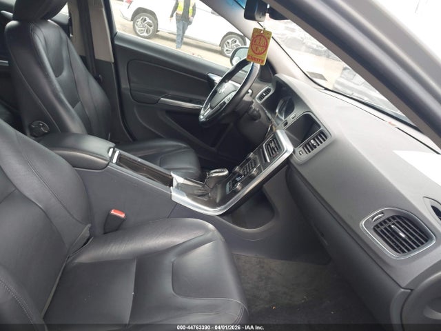 2015 VOLVO S60 YV140MFB9F1315801 Photo 4