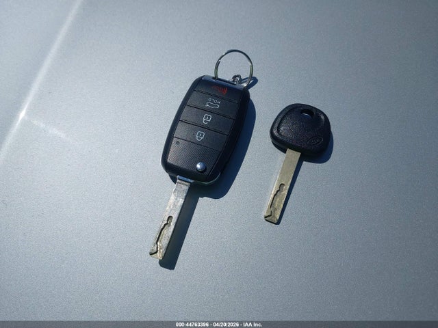 44763396 :رقم المزاد ، 5XXGT4L35LG411531 vin ، 2020 Kia Optima Lx مزاد بيع