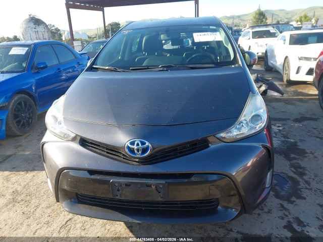 Toyota Prius V Four 2015 JTDZN3EU7FJ035885 Image 13