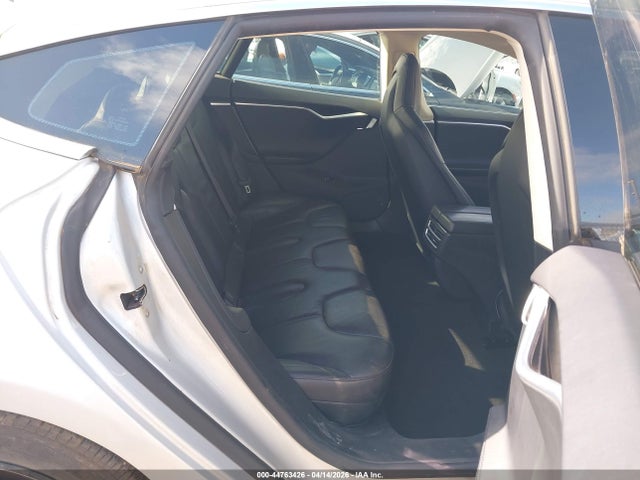 Продажа на аукционе авто 2013 Tesla Model S, vin: 5YJSA1AC8DFP10890, номер лота: 44763426