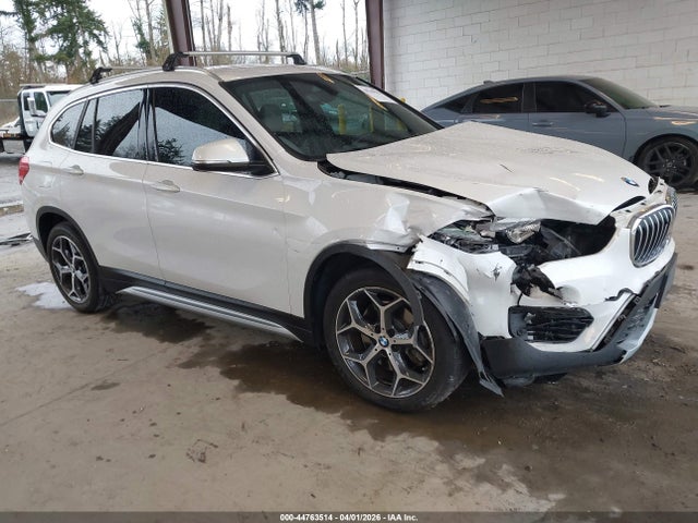 2018 BMW X1 WBXHT3C37J5L27391