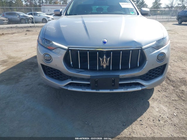 2017 MASERATI LEVANTE ZN661XUL1HX199338 Photo 5