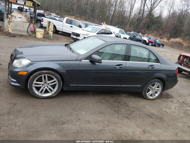 Продаж на аукціоні авто 2013 Mercedes-benz C 300 Luxury 4matic, vin: WDDGF8AB2DR269247, номер лоту: 44763543