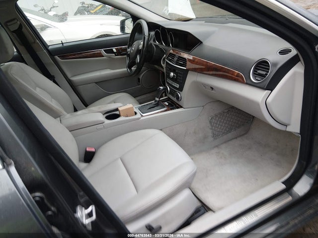 Продаж на аукціоні авто 2013 Mercedes-benz C 300 Luxury 4matic, vin: WDDGF8AB2DR269247, номер лоту: 44763543