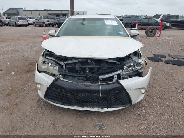 44763565 :رقم المزاد ، 4T1BF1FK2HU287279 vin ، 2017 Toyota Camry Xse مزاد بيع