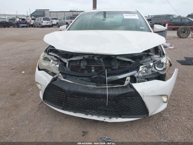 44763565 :رقم المزاد ، 4T1BF1FK2HU287279 vin ، 2017 Toyota Camry Xse مزاد بيع