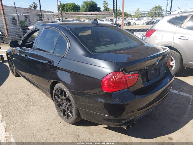 44763582 :رقم المزاد ، WBAPK7C57BF196217 vin ، 2011 Bmw 328i Xdrive مزاد بيع
