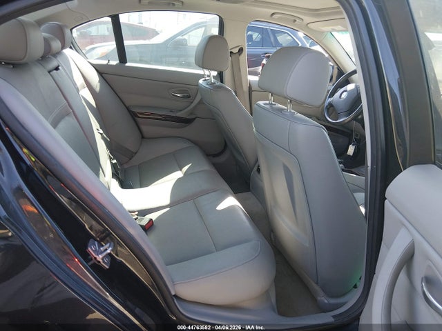 44763582 :رقم المزاد ، WBAPK7C57BF196217 vin ، 2011 Bmw 328i Xdrive مزاد بيع