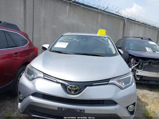 Toyota Rav4 Xle 2018 2T3RFREV0JW815178 Image 13