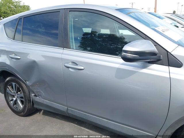 Toyota Rav4 Xle 2018 2T3RFREV0JW815178 Image 14