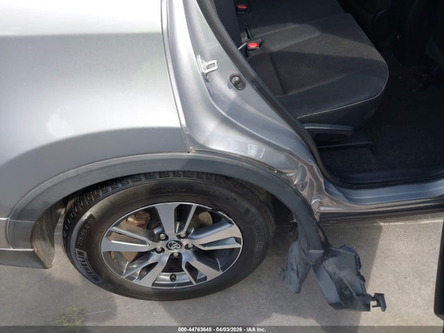 Toyota Rav4 Xle 2018 2T3RFREV0JW815178 Image 12