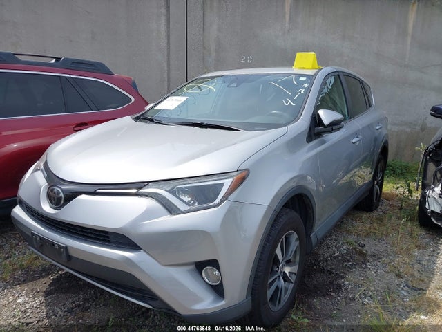 Toyota Rav4 Xle 2018 2T3RFREV0JW815178 Image 2
