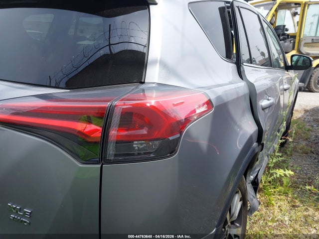 Toyota Rav4 Xle 2018 2T3RFREV0JW815178 Image 4