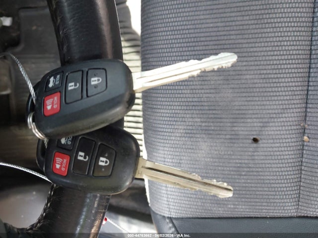 2018 TOYOTA COROLLA 2T1BURHEXJC093263 Photo 10