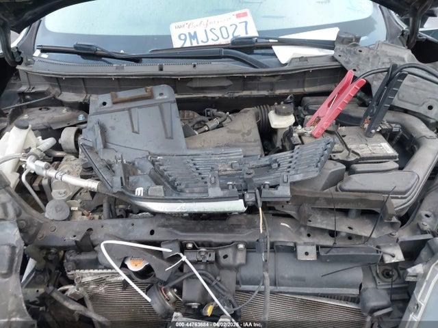 5N1AT2MV7JC740945 Nissan ROGUE SV
