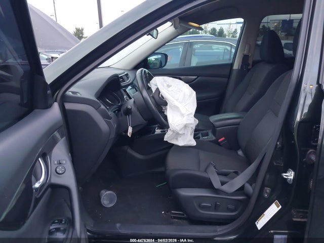5N1AT2MV7JC740945 Nissan ROGUE SV