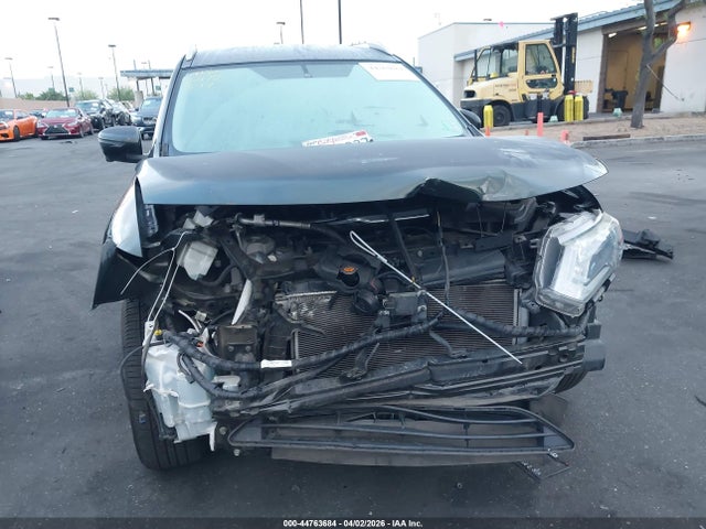 5N1AT2MV7JC740945 Nissan ROGUE SV
