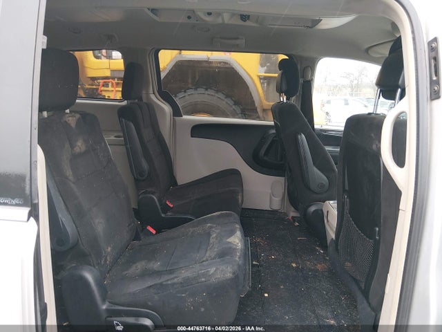 44763716 :رقم المزاد ، 2A4RR5DG3BR640322 vin ، 2011 Chrysler Town & Country Touring مزاد بيع