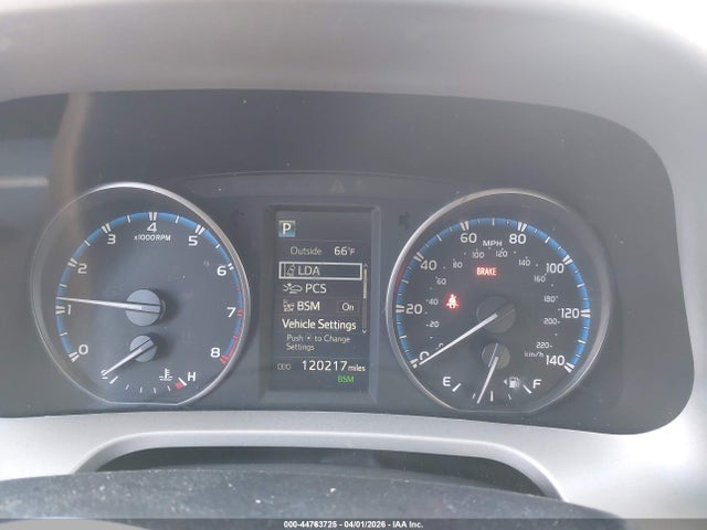 2T3RFREV7HW673440 Toyota Rav4 Xle