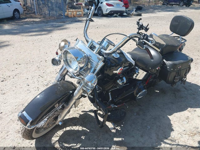 Harley-Davidson Flstc Heritage Softail Classic 2017 1HD1BWV17HB015340 Image 2