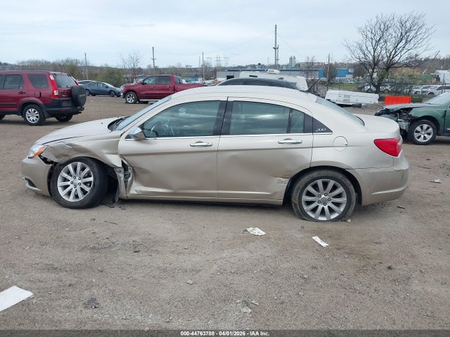 44763788 :رقم المزاد ، 1C3CCBCG2DN632861 vin ، 2013 Chrysler 200 Limited مزاد بيع