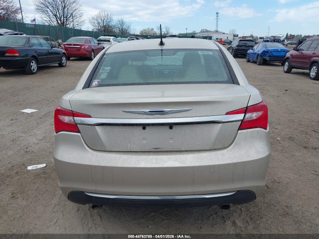 44763788 :رقم المزاد ، 1C3CCBCG2DN632861 vin ، 2013 Chrysler 200 Limited مزاد بيع