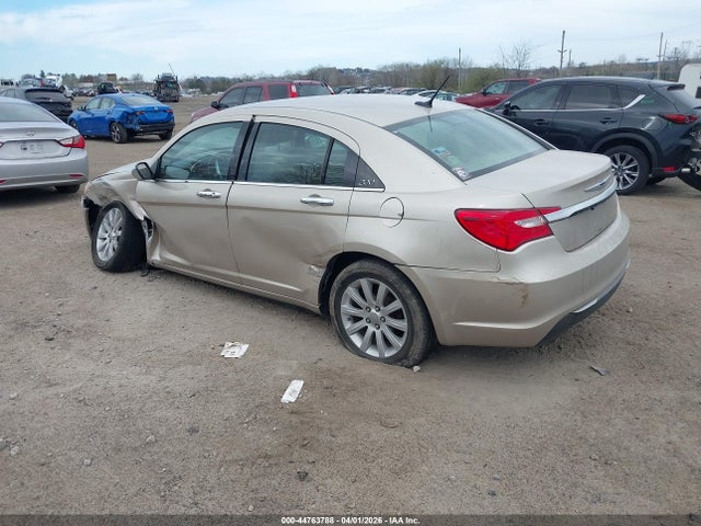 44763788 :رقم المزاد ، 1C3CCBCG2DN632861 vin ، 2013 Chrysler 200 Limited مزاد بيع
