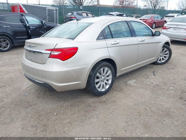 44763788 :رقم المزاد ، 1C3CCBCG2DN632861 vin ، 2013 Chrysler 200 Limited مزاد بيع