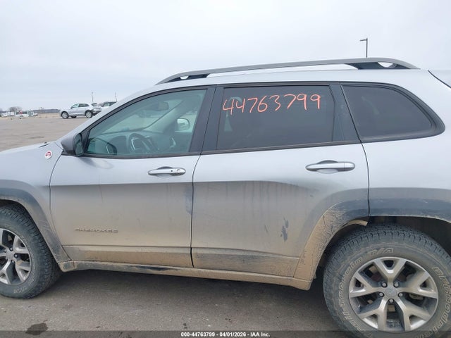 2014 Jeep Cherokee Trailhawk მანქანა იყიდება აუქციონზე, vin: 1C4PJMBS4EW193355, აუქციონის ნომერი: 44763799