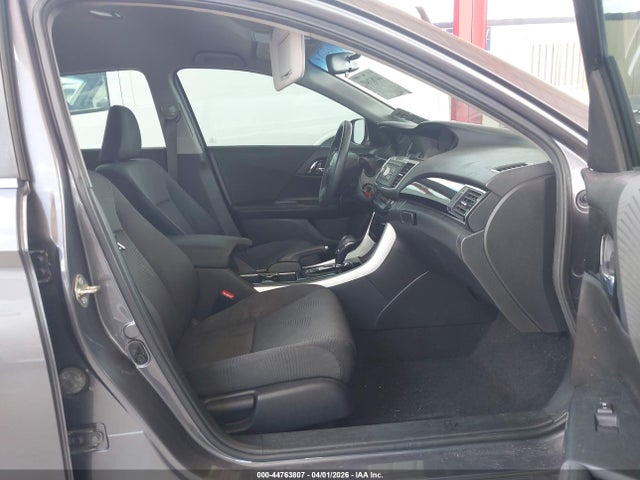 Продажа на аукционе авто 2017 Honda Accord Lx, vin: 1HGCR2F3XHA004709, номер лота: 44763807