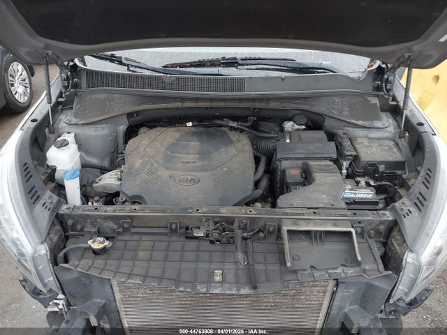 5XYPG4A51KG471857 KIA Sorento 3.3l Lx