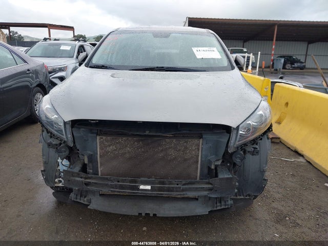 5XYPG4A51KG471857 KIA Sorento 3.3l Lx