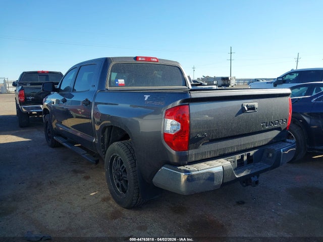 Aukcja sprzedaży 2017 Toyota Tundra Sr5 5.7l V8, vin: 5TFDW5F17HX620196, numer aukcji: 44763818