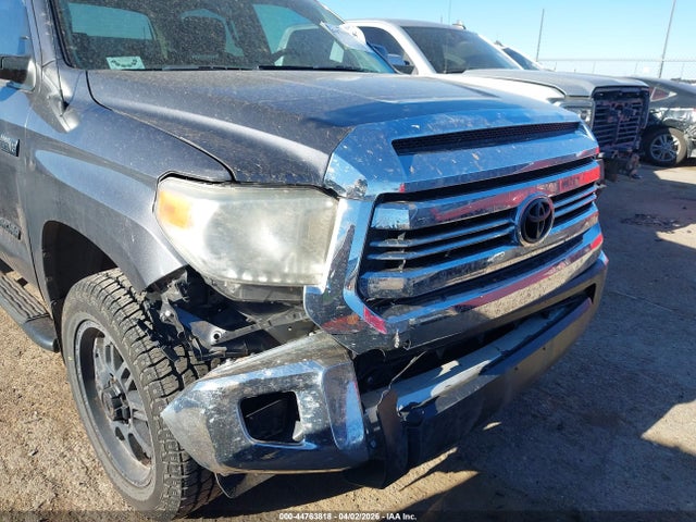 Aukcja sprzedaży 2017 Toyota Tundra Sr5 5.7l V8, vin: 5TFDW5F17HX620196, numer aukcji: 44763818