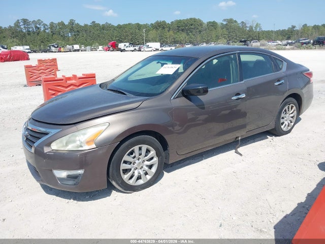2015 Nissan Altima 2.5/2.5 S/2.5 Sl/2.5 Sv მანქანა იყიდება აუქციონზე, vin: 1N4AL3AP5FN300949, აუქციონის ნომერი: 44763829