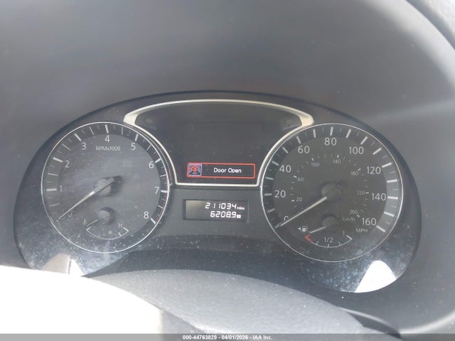 2015 Nissan Altima 2.5/2.5 S/2.5 Sl/2.5 Sv მანქანა იყიდება აუქციონზე, vin: 1N4AL3AP5FN300949, აუქციონის ნომერი: 44763829