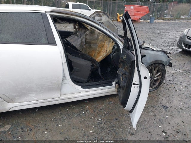 5XXGT4L33KG298399 KIA Optima Lx