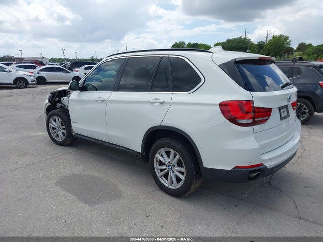 2015 BMW X5 5UXKR0C53F0P10488 Photo 2