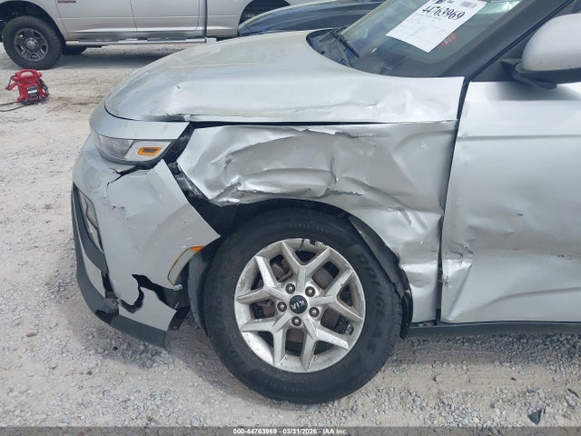 2021 Kia Soul S მანქანა იყიდება აუქციონზე, vin: KNDJ23AU0M7774960, აუქციონის ნომერი: 44763969